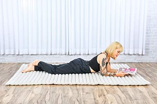 Leewadee - Foldable Floor Mattress - Japanese Roll Up Futon -Trifold Tatami Mat- Guest Floor Bed - Camping Mattress - Thai Massage Mat, Kapok Filled, 75 x 57 inches, Ecru - Image 2