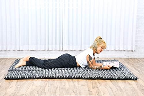 Leewadee - Foldable Floor Mattress - Japanese Roll Up Futon -Trifold Tatami Mat- Guest Floor Bed - Camping Mattress - Thai Massage Mat, Kapok Filled, 75 x 57 inches, Black - Image 2