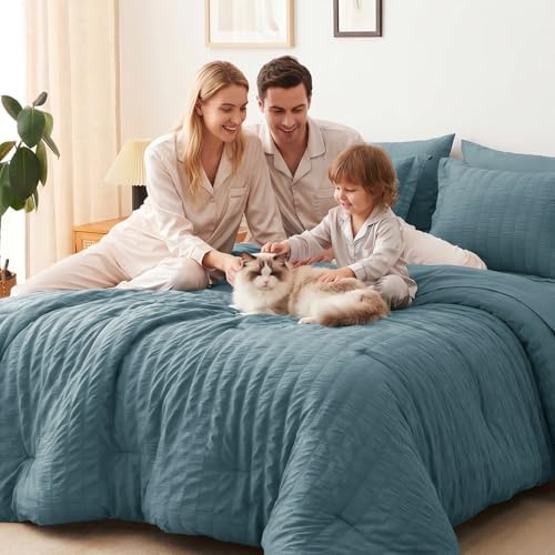 CozyLux Oversized Queen Seersucker Comforter Set, Mineral Blue, 98 x 98 in - Image 7
