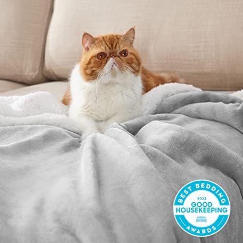 Bedsure GentleSoft Sherpa Fleece Throw Blanket for Couch, Non-Heated, Thick and Warm Throw for Women and Men, Soft Fuzzy Plush Blanket for Winter, Light Grey, 50x60 Inches - Image 2