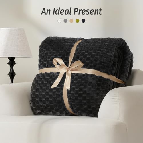 Fleece Weighted Blanket for Adults 48" x 72" 15lbs Fuzzy Blankets, Black - Image 5