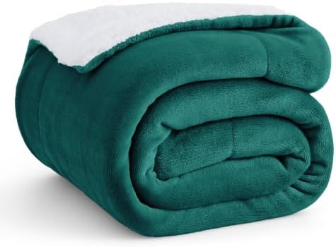 Bedsure GentleSoft Sherpa Fleece Throw Blanket for Couch, Non-Heated, Thick and Warm Throw for Women and Men, Soft Fuzzy Plush Blanket for Winter, Room Home Decor Gifts, Forest Green, 50x60 Inches by Unknown
