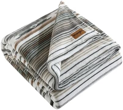 Wrangler - Twin Size Blanket, Super Soft & Reversible Plush Fleece Bedding, Throw Blanket for Couch or Bed (Coyote Sands Green) by Wrangler%C2%AE