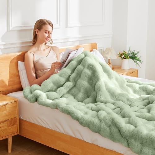 Latepis Soft Faux Fur Blanket Bubble Twin Size Comfy Blanket for Bed Fuzzy Cozy Thick Blankets for Couch Bedroom Furry Warm Blankets for All Seasons Luxury Bed Throw 60x80 Inch Sage Green, 860gsm - Image 5