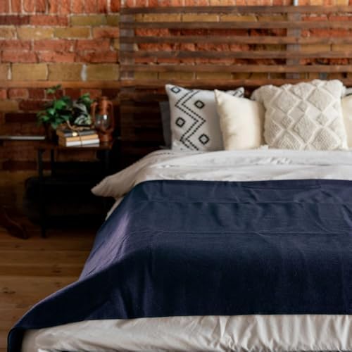 Arcturus Tahoe Wool Bed Blanket | Soft, Breathable Wool Blanket for Year-Round Comfort - Queen Size (90"x 96") | Thick, Washable & Warm (Navy Blue) - Image 3