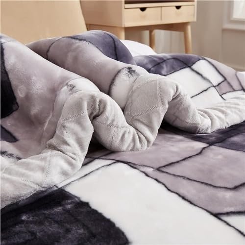9 lbs Korean Mink Blanket Queen Size 79×91 inch,2 ply Soft Warm Plush Flannel Blanket for The Cold Night. - Image 5