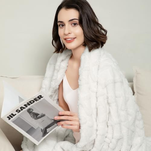 Aganear Fleece Throw Blanket for Couch Sofar 50"x60" White - Image 2