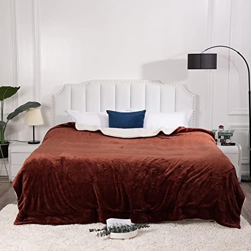 NANPIPER King Size Sherpa Blanket, Soft Fleece Throw for Bed, Reversible Thick Fuzzy Blanket for Winter (Brown, 90x108 inches) - Image 3