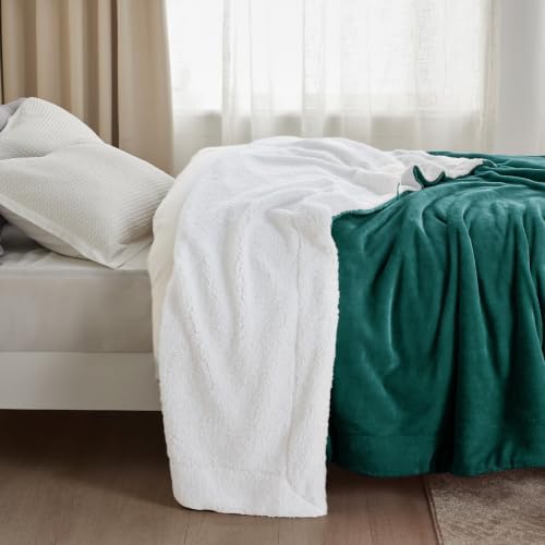 Bedsure GentleSoft Sherpa Fleece Blanket Queen Size for Bed, Non-Heated, Thick and Warm Throw for Women and Men, Soft Fuzzy Plush Queen Blanket for Winter, Forest Green, 90x90 Inches - Image 4