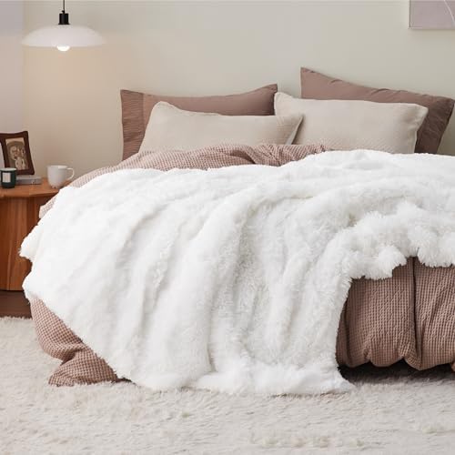 Bedsure Faux Fur Fluffy Sherpa Fleece King Bed Blanket White 108"x90" by BEDSURE