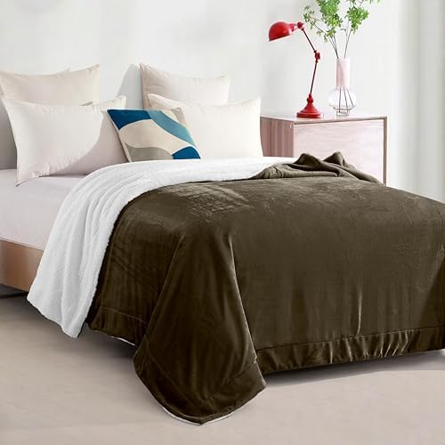 Elegant Comfort Ultra Soft Reversible Flannel Sherpa Blanket - Cozy Silky Fleece Throw for Couch, Bed - Plush Fuzzy Warm Winter Blanket for Gift, King, Brown - Image 3
