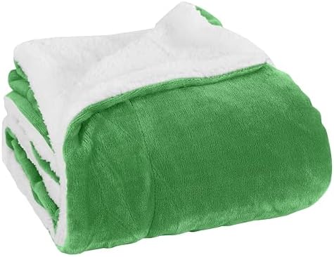 Elegant Comfort Luxury Ultra-Plush Velvet Touch Fleece Throw Soft, Warm, Cozy| Micromink Sherpa-Backing Reversible Blanket for Bed, Sofa and Couch, Solid Emerald Green by ELEGANTCOMFORT