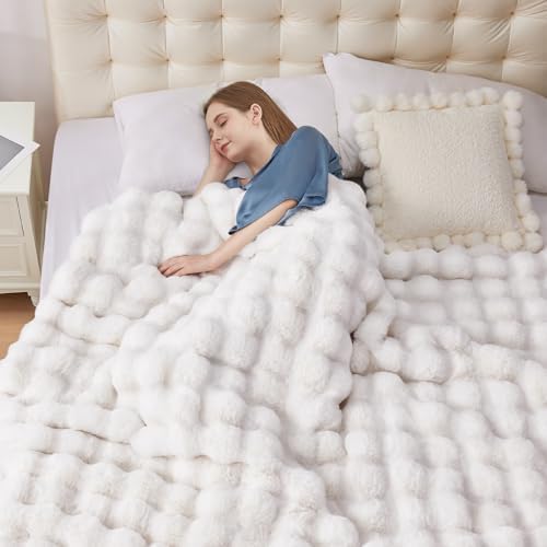 Anysay Faux Fur Throw Blanket, 1000GSM Fluffy Soft Bubble Blanket 60''*80'' - Image 5