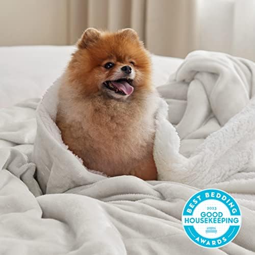 Bedsure GentleSoft Sherpa Fleece Twin Size Blanket for Couch, Non-Heated, Thick and Warm Throw for Women and Men, Soft Fuzzy Plush Twin Blanket for Winter, Linen, 60x80 Inches - Image 2