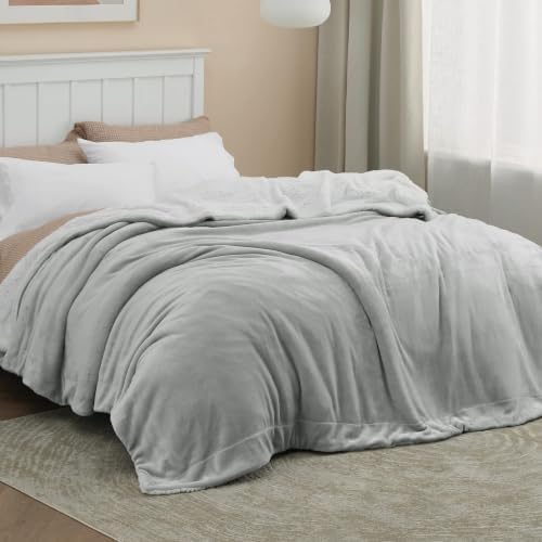 Bedsure GentleSoft Sherpa Fleece Blanket Queen Size for Bed, Non-Heated, Thick and Warm Throw for Women and Men, Soft Fuzzy Plush Queen Blanket for Winter, Light Grey, 90x90 Inches - Image 3