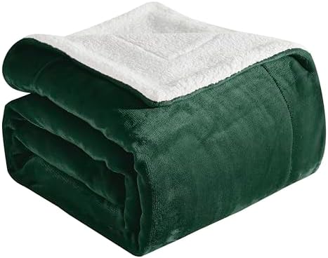 Elegant Comfort Ultra Soft Reversible Flannel Sherpa Blanket - Cozy Silky Fleece Throw for Couch, Bed - Plush Fuzzy Warm Winter Blanket for Gift, Twin, Hunter Green by ELEGANTCOMFORT