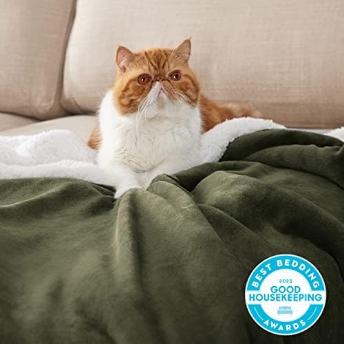 Bedsure GentleSoft Sherpa Fleece Blankets King Size for Bed, Non-Heated, Thick and Warm Throw for Women and Men, Soft Fuzzy Plush King Blanket for Winter, Olive Green, 108x90 Inches - Image 2