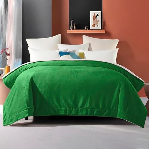 Elegant Comfort Ultra Soft Reversible Flannel Sherpa Blanket - Cozy Silky Fleece Throw for Couch, Bed - Plush Fuzzy Warm Winter Blanket for Gift, Twin XL, Emerald Green - Image 4