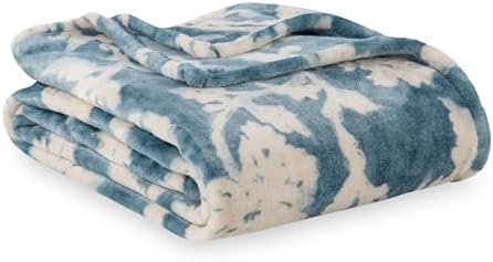 Berkshire Blanket-Classic Heavyweight Warm Soft Printed VelvetLoft® Plush Blanket, King Size Soft Fuzzy Blanket for Couch Sofa Bed, Floral Blue, 90in x 108in by BerkshireHomeCompany