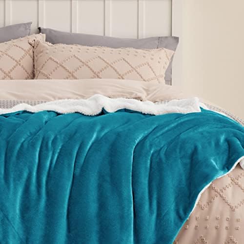 Bedsure GentleSoft Sherpa Fleece Blankets King Size for Bed, Non-Heated, Thick and Warm Throw for Women and Men, Soft Fuzzy Plush King Blanket for Winter, Teal, 108x90 Inches - Image 4