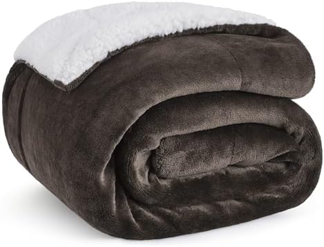 Bedsure GentleSoft Sherpa Fleece Throw Blanket for Couch, Non-Heated, Thick and Warm Throw for Women and Men, Soft Fuzzy Plush Blanket for Winter, Brown, 50x60 Inches by Unknown