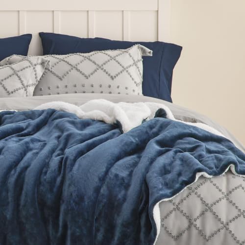 Bedsure GentleSoft Sherpa Fleece Blankets King Size for Bed, Non-Heated, Thick and Warm Throw for Women and Men, Soft Fuzzy Plush King Blanket for Winter, Slate Blue, 108x90 Inches - Image 4