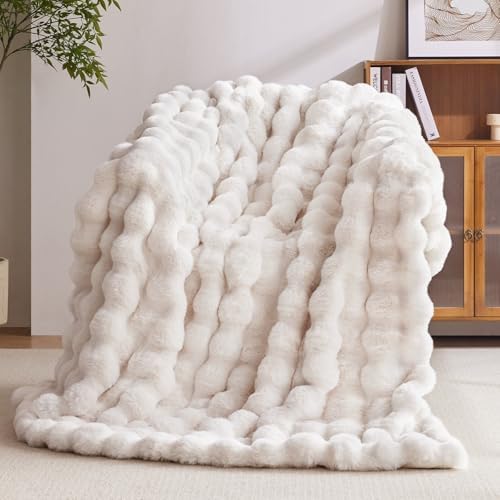Anysay Faux Fur Throw Blanket, 1000GSM Fluffy Soft Bubble Blanket 50''*60'' - Image 2