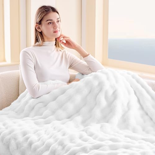 NEWCOSPLAY 3D Bubble Flannel Throw Blanket for Couch White, 50"×60" - Image 3
