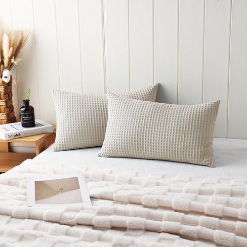 100% Egyptian Cotton 600 TC Waffle Weave Lumbar Pillow Covers 2 Pack - Image 3