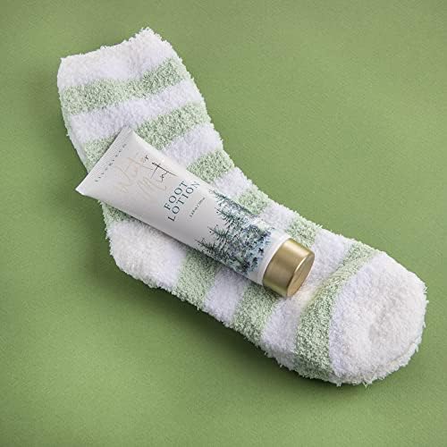Live Green Bath and Body Present Set- Foot Spa Set with Fuzzy Socks, Lotion, and Scrub, Winter Mint - Image 2