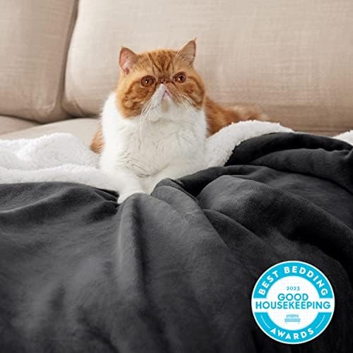 Bedsure GentleSoft Sherpa Fleece Blankets King Size for Bed, Non-Heated, Thick and Warm Throw for Women and Men, Soft Fuzzy Plush King Blanket for Winter, Charcoal, 108x90 Inches - Image 2