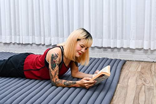 Leewadee - Foldable Floor Mattress - Japanese Roll Up Futon -Trifold Tatami Mat- Guest Floor Bed - Camping Mattress - Thai Massage Mat, Kapok Filled, 75 x 57 inches, Anthracite - Image 5