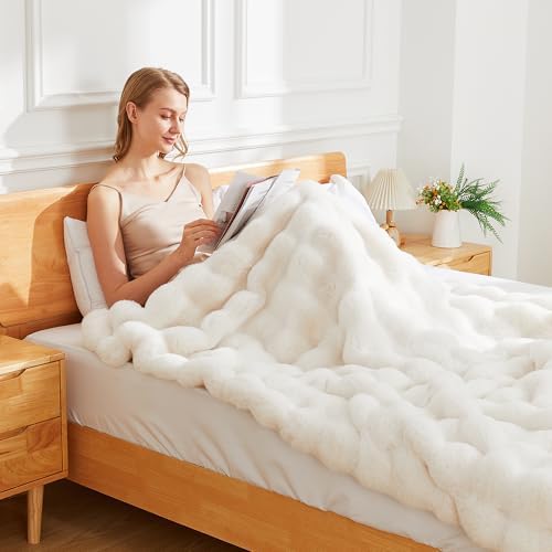 Latepis Beige Twin Bubble Cozy Faux Fur Blankets for Bed Thick Fuzzy Blanket for Couch Sofa Bedroom Warm Plush Blankets for All Seasons Ideal Gifts Luxury Throw Blanket 60x80 Inch, 860gsm - Image 5