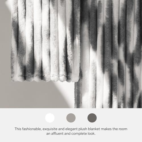 BEDELITE Ribbed Fleece Throw Blanket for Couch, Black&White, 50"x60" - Image 3