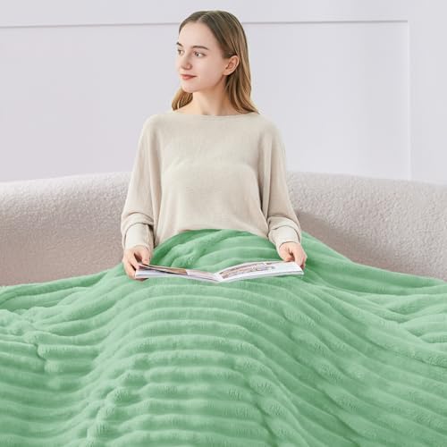 BEDELITE Ribbed Fleece Throw Blanket for Couch, Light Green, 50"x60" - Image 3