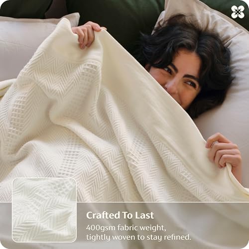 Bedsure PureWoven 100% Organic Cotton Waffle Luxury Blanket, Queen, White - Image 4