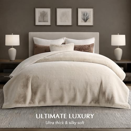 EVERGRACEHOME Faux Chinchilla Fur Throw Blanket, 72"x90", Birch Mink - Image 4