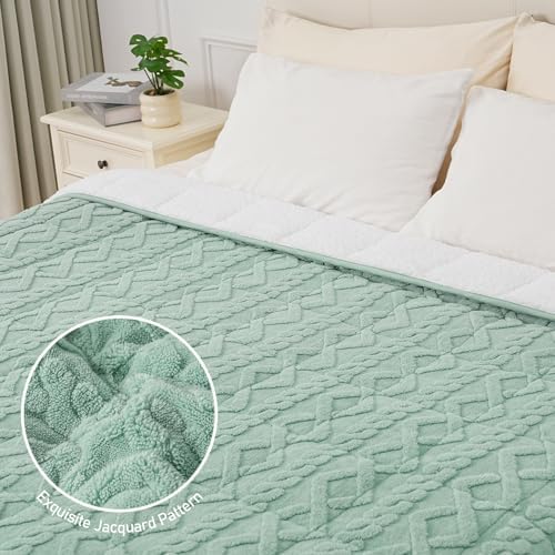 Wemore Weighted Blanket for Adults Queen Size 15 lbs 60" x 80" Sage Green - Image 5