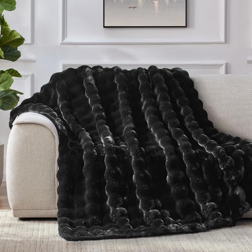 Anysay Faux Fur Throw Blanket, 1000GSM Fluffy Soft Bubble Blanket 60''*80'' - Image 3