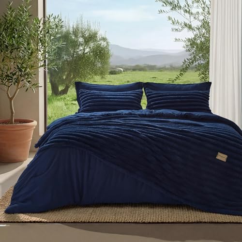 Bedsure Gentlesoft™ 2-in-1 Queen Comforter Set and Detachable Fluffy Blanket, Navy Blue Bedding Set for All Season Use, Detachable Design for Space Saving (Includes 2 Pillow Shams, 2 Pillowcases) by Unknown
