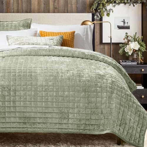 RECYCO Channel Box Stitch Velvet Quilt Set, King Size, Sage Green by RECYCOHOMECOLLECTION