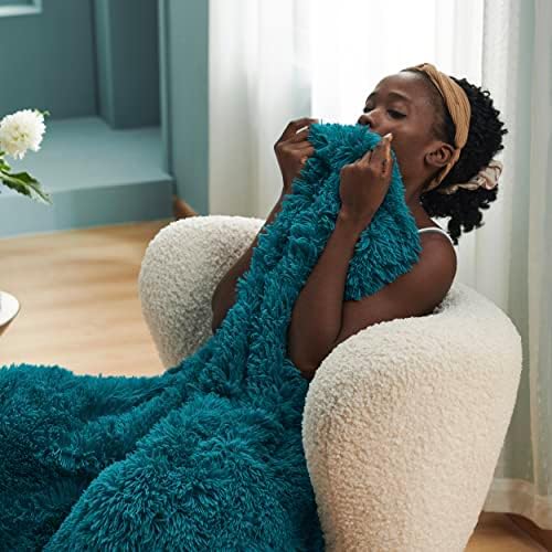 Bedsure Faux Fur Fluffy Fleece Sherpa Blanket Couch Throw Teal 50"x60" - Image 2