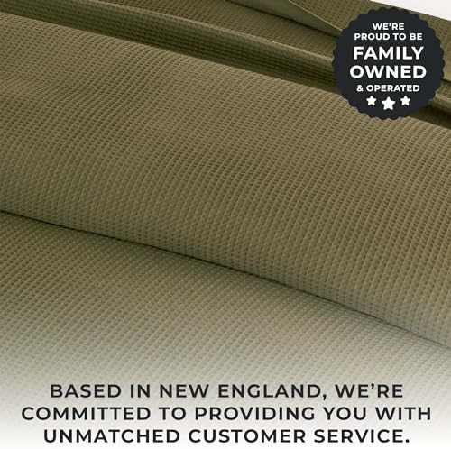 Great Bay Home 100% Cotton Blanket for Full/Queen Size Bed | Lightweight and Breathable Waffle Weave Blankets for Summer & Spring | Versatile, Layering Dark Green Bed Blanket, Olive, 90x90 inches - Image 4