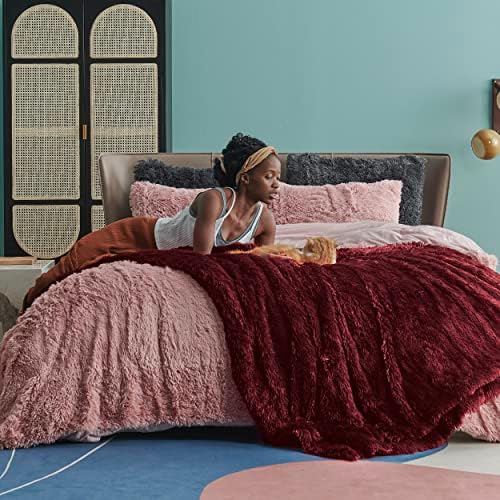 Bedsure Faux Fur Fluffy Sherpa Fleece King Bed Blanket Red 108"x90" - Image 3