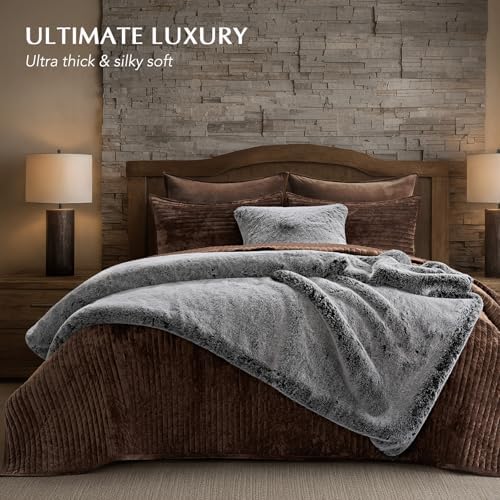 EVERGRACEHOME Faux Chinchilla Fur Throw Blanket, 60"x80", Onyx Mink - Image 4