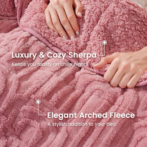 Sherpa Fleece Weighted Blanket for Adults, Dual Sided Soft, 48"x72" 15lbs - Image 3