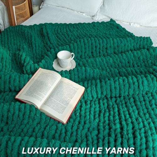 Chunky Knit Throw Blanket for Couch，60X80 Inches Green - Image 2