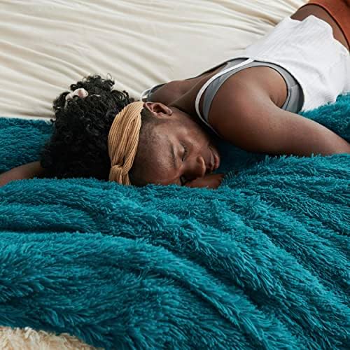 Bedsure Faux Fur Fluffy Fleece Sherpa Blanket Couch Throw Teal 50"x60" - Image 3