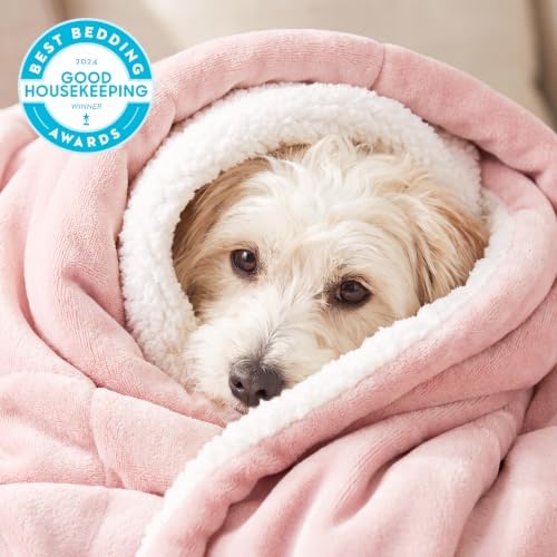 Bedsure GentleSoft Sherpa Fleece Blankets King Size for Bed, Non-Heated, Thick and Warm Throw for Women and Girls, Soft Fuzzy Plush King Blanket for Spring, Room Home Decor, Pink, 108x90 Inches - Image 2