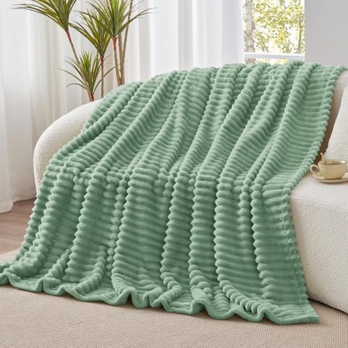 BEDELITE Ribbed Fleece Throw Blanket for Couch, Sage Green, 50"x70" - Image 3